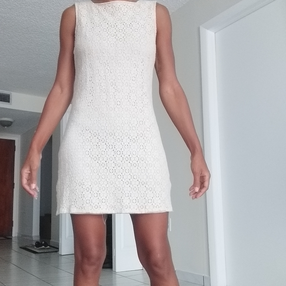 🗽 Eggshell tunic dress